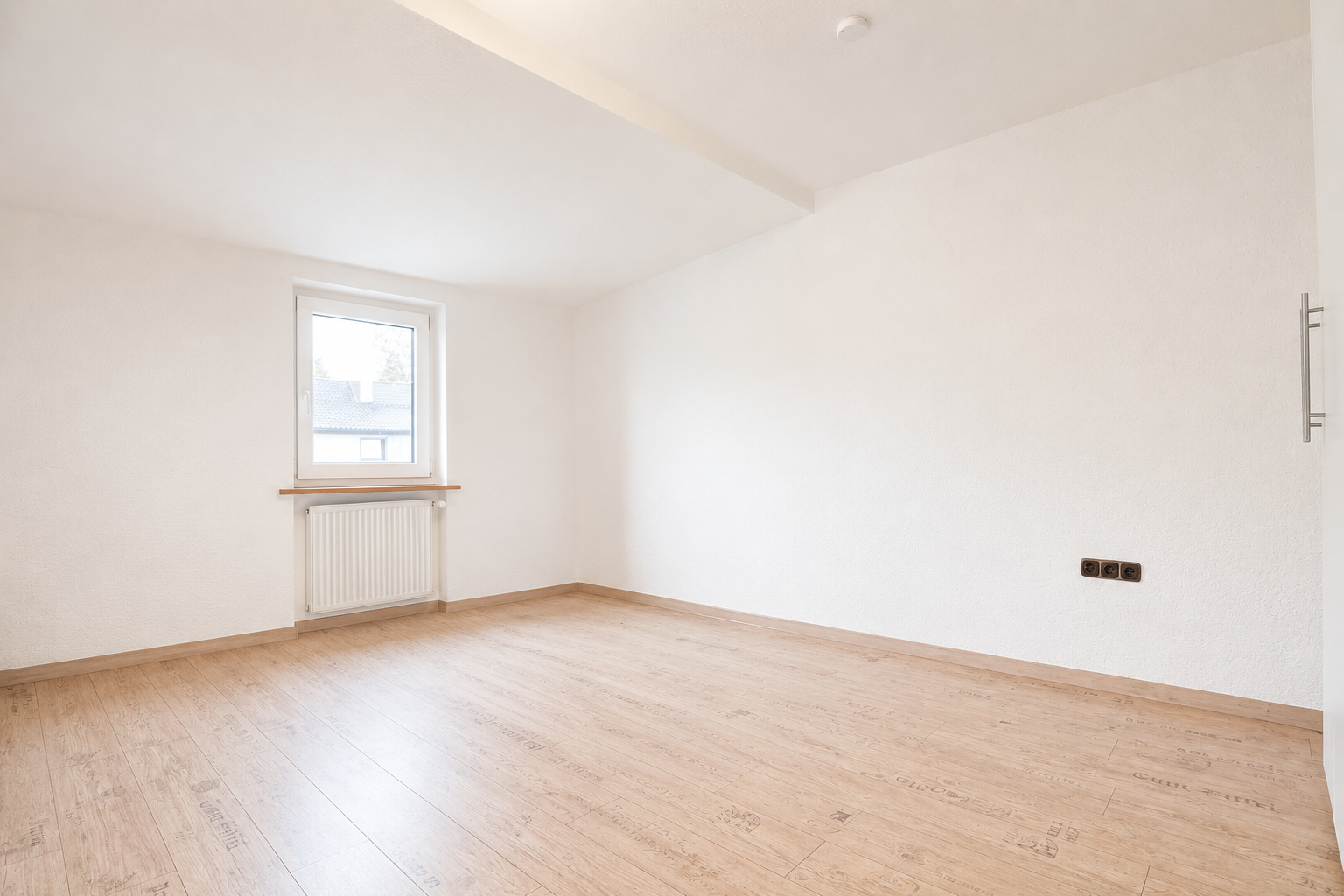 Helle ca. 80 m² große 2-Zimmer-Maisonettewohnung mit Spitzboden, Einbauküche und Tageslichtbad - Foto 5