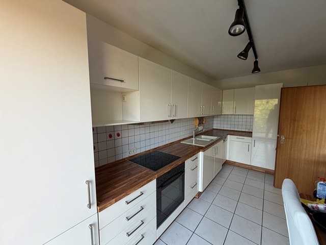 Großzügige 3-Zimmer-Dachgeschosswohnung in MG-Zentrum - Photo 2