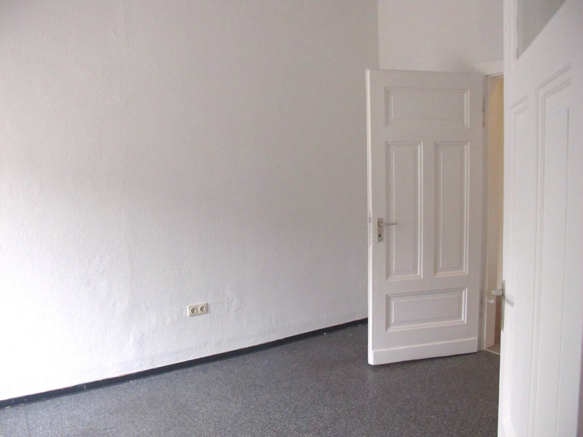 Schön und geräumig im Altbau - Photo 4